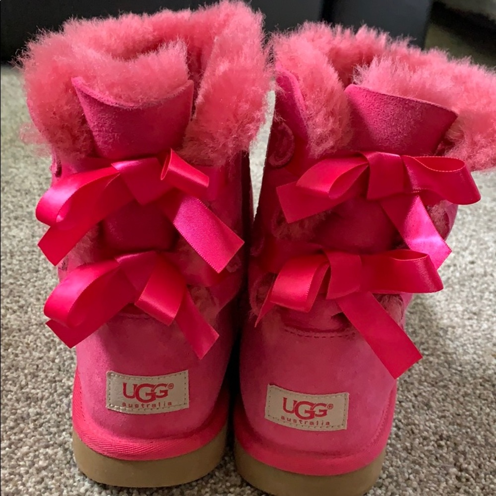 Pink bow ugg boots